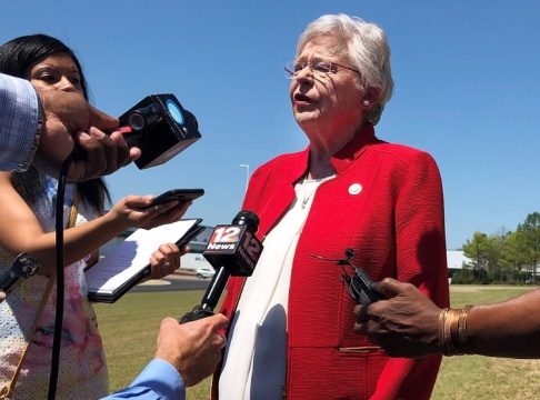 Blake Paterson/AP/TT Alabamas guvernör Kay Ivey. Blake Paterson/AP/TT Alabamas guvernör Kay Ivey.