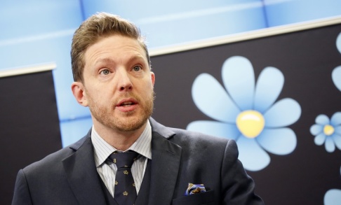 Christine Olsson/TT Sverigedemokraternas Josef Fransson är av de 15 tunga partiföreträdare som radikalt vill göra om public service. Arkivbild. Christine Olsson/TT Sverigedemokraternas Josef Fransson är av de 15 tunga partiföreträdare som radikalt vill göra om public service. Arkivbild.