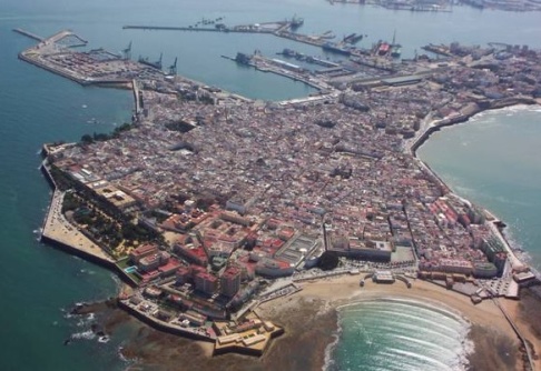 Vy över centrala Cádiz. Foto: Wikipedia. Vy över centrala Cádiz. Foto: Wikipedia.