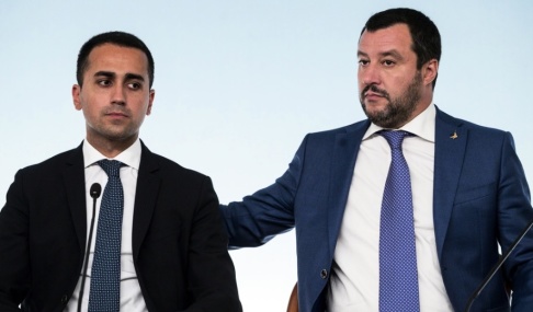 Angelo Carconi/AP/TT Hur länge kan Femstjärnerörelsens ledare Luigi Di Maio och Legas motsvarighet Matteo Salvini hålla ihop sin regering? Arkivbild. Angelo Carconi/AP/TT Hur länge kan Femstjärnerörelsens ledare Luigi Di Maio och Legas motsvarighet Matteo Salvini hålla ihop sin regering? Arkivbild.