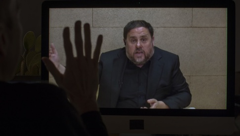 Emilio Morenatti/AP/TT Kataloniens tidigare vicepresident Oriol Junqueras, den av de tolv åtalade som riskerar längst fängelsestraff, under en intervju i slutet av maj via videolänk från fängelset i Madrid. Emilio Morenatti/AP/TT Kataloniens tidigare vicepresident Oriol Junqueras, den av de tolv åtalade som riskerar längst fängelsestraff, under en intervju i slutet av maj via videolänk från fängelset i Madrid.