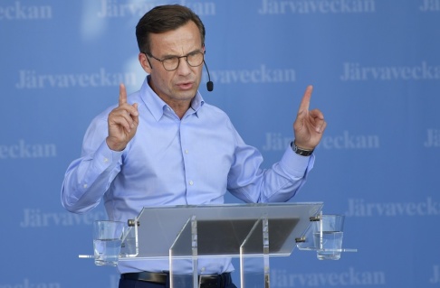 Anders Wiklund/TT Moderaternas partiledare Ulf Kristersson under sitt tal på Järvaveckan. Anders Wiklund/TT Moderaternas partiledare Ulf Kristersson under sitt tal på Järvaveckan.