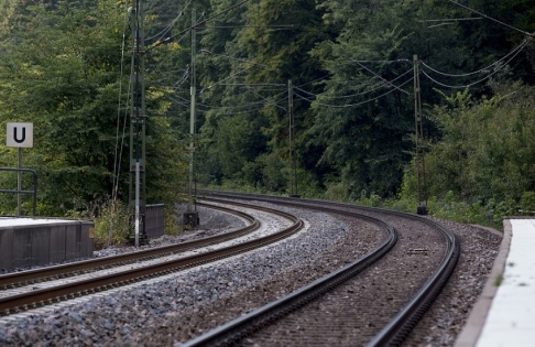 Adam Ihse/TT Ett elfel, ett signalfel och en olycka orsakar störningar i tågtrafiken. Arkivbild. Adam Ihse/TT Ett elfel, ett signalfel och en olycka orsakar störningar i tågtrafiken. Arkivbild.