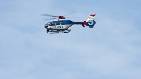 Björn Lindgren/TT Sökandet görs bland annat med helikopter. Arkivbild. Björn Lindgren/TT Sökandet görs bland annat med helikopter. Arkivbild.