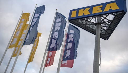 Johan Nilsson/TT Ikea hotas med bojkott i Polen efter att ha avskedat en medarbetare som skrivit hbtq-fientliga inlägg på företagets intranät. Arkivbild. Johan Nilsson/TT Ikea hotas med bojkott i Polen efter att ha avskedat en medarbetare som skrivit hbtq-fientliga inlägg på företagets intranät. Arkivbild.