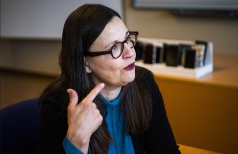 Simon Eliasson/TT "Vi vill att lärarna ska slippa lägga så mycket tid på administrativa uppgifter, så de får tid till undervisningen", säger utbildningsminister Anna Ekström (S). Arkivbild. Simon Eliasson/TT "Vi vill att lärarna ska slippa lägga så mycket tid på administrativa uppgifter, så de får tid till undervisningen", säger utbildningsminister Anna Ekström (S). Arkivbild.