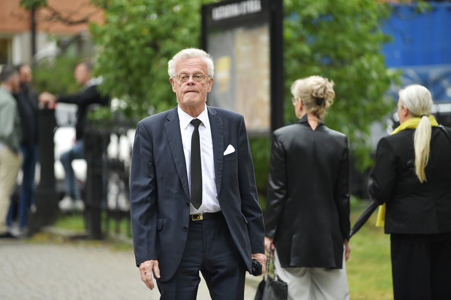 STOCKHOLM 20190626 Idrottsförbundets ordföranede Björn Eriksson anländer till tidigare UEFA-presidenten Lennart Johanssons begravning i Katarina kyrka. Foto: Anders Wiklund / TT STOCKHOLM 20190626 Idrottsförbundets ordföranede Björn Eriksson anländer till tidigare UEFA-presidenten Lennart Johanssons begravning i Katarina kyrka. Foto: Anders Wiklund / TT