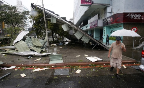 Wally Santana/AP/TT Taiwan varnar för årets första tyfon. Bilden är från 2015 då tyfonen Soudelor drabbade ön. Arkivbild. Wally Santana/AP/TT Taiwan varnar för årets första tyfon. Bilden är från 2015 då tyfonen Soudelor drabbade ön. Arkivbild.