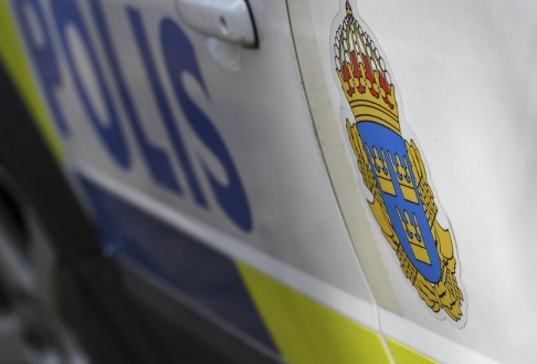 Johan Nilsson/TT En kvinna har hittats död i en lägenhet norr om Stockholm. En man är gripen och ska förhöras. Arkivbild. Johan Nilsson/TT En kvinna har hittats död i en lägenhet norr om Stockholm. En man är gripen och ska förhöras. Arkivbild.