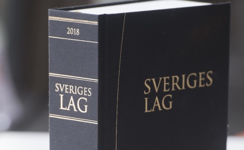 Fredrik Sandberg Ytterligare en person begärs häktad för i samband med knivmordet i ett köpcenter i Göteborg. Arkivbild. Fredrik Sandberg Ytterligare en person begärs häktad för i samband med knivmordet i ett köpcenter i Göteborg. Arkivbild.