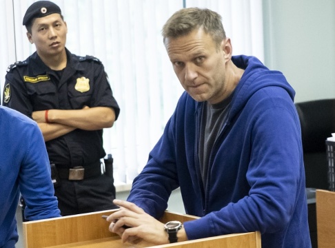 Pavel Golovkin/AP/TT Aleksej Navalnyj i rätten. Arkivbild. Pavel Golovkin/AP/TT Aleksej Navalnyj i rätten. Arkivbild.