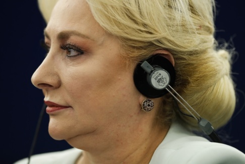 Jean-Francois Badias/AP/TT Rumäniens premiärminister Viorica Dancila. Arkivbild. Jean-Francois Badias/AP/TT Rumäniens premiärminister Viorica Dancila. Arkivbild.