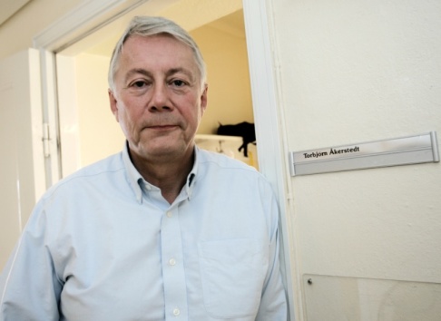 Bertil Ericson / TT Professor Torbjörn Åkerstedt tycker att huvudresultatet i hans forskning, att äldre sover mindre men blir piggare, är en trevlig paradox. Arkivbild. Bertil Ericson / TT Professor Torbjörn Åkerstedt tycker att huvudresultatet i hans forskning, att äldre sover mindre men blir piggare, är en trevlig paradox. Arkivbild.