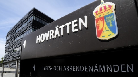 Johan Nilsson/TT Hovrätten över Skåne och Blekinge fastställer tingsrättens domar mot två unga män som pressat en jämnåring på flera hundratusen kronor. Johan Nilsson/TT Hovrätten över Skåne och Blekinge fastställer tingsrättens domar mot två unga män som pressat en jämnåring på flera hundratusen kronor.