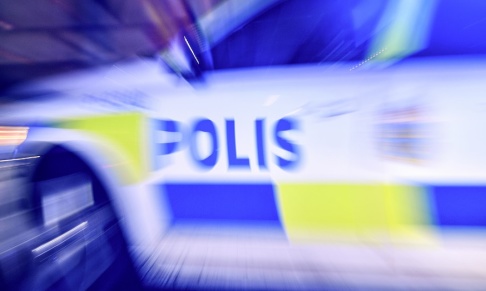 Anders Wiklund/TT En man och en kvinna tros ha hotat en annan man i dennes bostad. Arkivbild. Anders Wiklund/TT En man och en kvinna tros ha hotat en annan man i dennes bostad. Arkivbild.