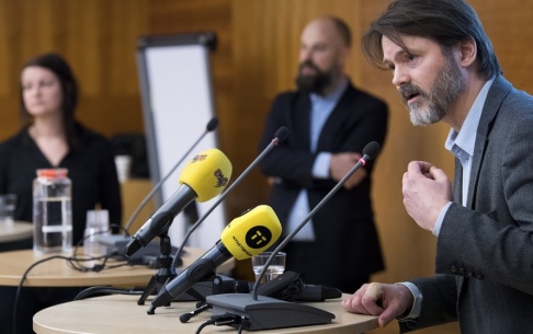 Henrik Montgomery/TT Socialdemokraterna Sara Karlsson, Daniel Suhonen och Markus Kallifatides (ordförande) är grundarna av Reformisterna. Arkivbild. Henrik Montgomery/TT Socialdemokraterna Sara Karlsson, Daniel Suhonen och Markus Kallifatides (ordförande) är grundarna av Reformisterna. Arkivbild.