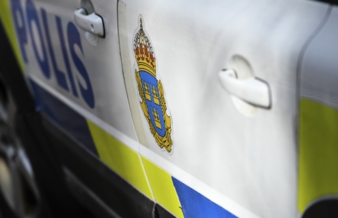 Johan Nilsson/TT Polisen utreder stenkastningen som försök till grov misshandel och skadegörelse. Arkivbild. Johan Nilsson/TT Polisen utreder stenkastningen som försök till grov misshandel och skadegörelse. Arkivbild.