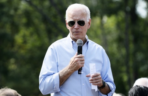 Charlie Neibergall/AP/TT Joe Biden vid ett valmöte i Cedar Rapids, Iowa, under fredagen. Charlie Neibergall/AP/TT Joe Biden vid ett valmöte i Cedar Rapids, Iowa, under fredagen.