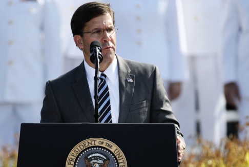 Patrick Semansky/AP/TT USA:s försvarsminister Mark Esper utanför Pentagon tidigare i september. Patrick Semansky/AP/TT USA:s försvarsminister Mark Esper utanför Pentagon tidigare i september.