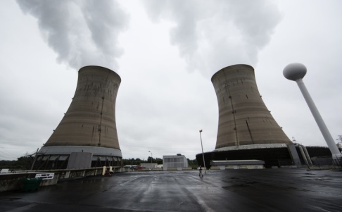 Matt Rourke/AP/TT Kyltornen vid kärnkraftsverket på Three Mile Island utanför Harrisburg. Arkivbild. Matt Rourke/AP/TT Kyltornen vid kärnkraftsverket på Three Mile Island utanför Harrisburg. Arkivbild.