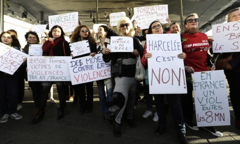 Claude Paris/AP/TT Metoo-rörelsen hade stort genomslag även i Frankrike. Här en demonstration i Marseille i oktober 2017. Arkivbild Claude Paris/AP/TT Metoo-rörelsen hade stort genomslag även i Frankrike. Här en demonstration i Marseille i oktober 2017. Arkivbild