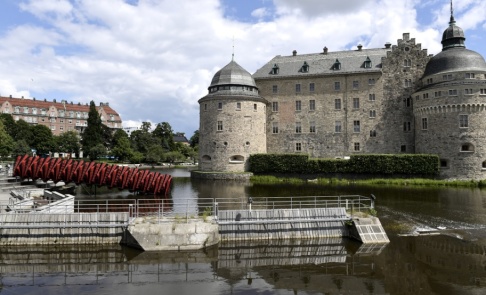 Janerik Henriksson/TT En kvinna misshandlades svårt i Slottsparken i Örebro. Arkivbild. Janerik Henriksson/TT En kvinna misshandlades svårt i Slottsparken i Örebro. Arkivbild.