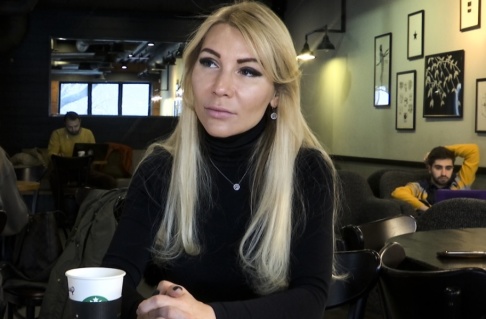 Vladimir Kondrashev/AP/TT Den ryska kvinnorättsaktivisten och juristen Alena Popova. Arkivbild. Vladimir Kondrashev/AP/TT Den ryska kvinnorättsaktivisten och juristen Alena Popova. Arkivbild.
