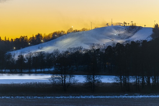 Snökanonerna har varit igång dag som natt … Snökanonerna har varit igång dag som natt …
