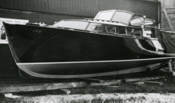 Motorbåten Ind, 9,40 x 2,26, byggdes på Fröbergs varv 1939, konstruktör var CG Pettersson. Foto: Sjöhistoriska museet.