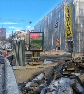Skylten som var malplacerad. Fick snabbt en efterföljare ovan...Foto: ac Skylten som var malplacerad. Fick snabbt en efterföljare ovan...Foto: ac