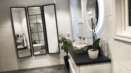 Badrum kaklat av Luxzio Kakel Design. Badrum kaklat av Luxzio Kakel Design.