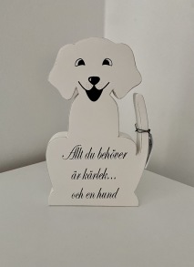 Stående hund med text - Stående hund med text