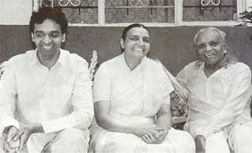 BKS Iyengar med två av sina barn Prashant  och Geeta.