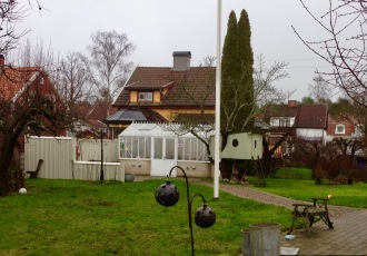 Färdigbyggt växthus med uteplats Färdigbyggt växthus med uteplats
