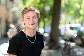 Albin Kirkhoff, Åkersberga, Elektriker,  22 år