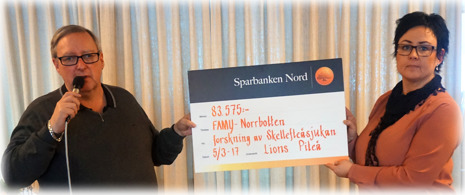 Leif Lidman (Piteå Lions) överlämnade 83 575 kr till föreningen i samband med årsmötet 2017. Tusen TACK Piteå Lions! Leif Lidman (Piteå Lions) överlämnade 83 575 kr till föreningen i samband med årsmötet 2017. Tusen TACK Piteå Lions!