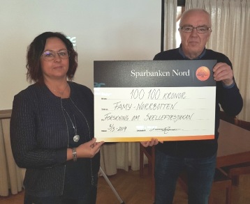 Lennart Jonsson (Piteå Lions) överlämnade 100 100 kr till föreningen i samband med årsmötet 2019. Stort TACK! Lennart Jonsson (Piteå Lions) överlämnade 100 100 kr till föreningen i samband med årsmötet 2019. Stort TACK!