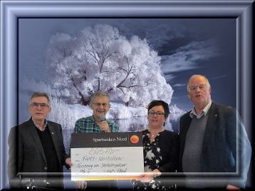 Piteå Lions, Lennart Nordmark och Kenneth Holmlund, överlämnade 80 570 kr till föreningen i samband med årsmötet 2016. TACK Piteå Lions! Piteå Lions, Lennart Nordmark och Kenneth Holmlund, överlämnade 80 570 kr till föreningen i samband med årsmötet 2016. TACK Piteå Lions!