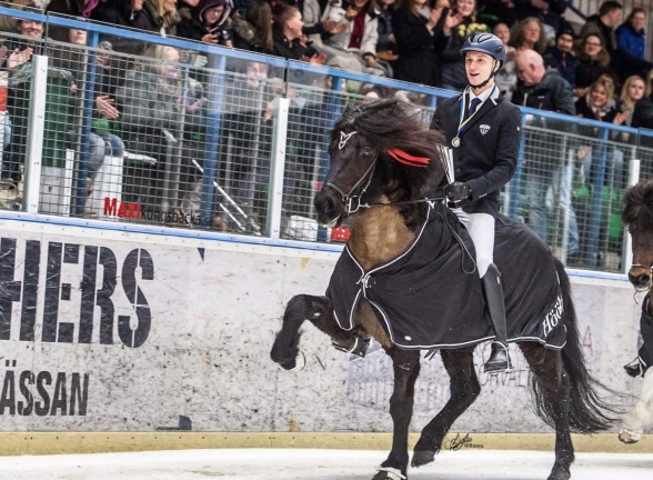 Milla och Jack vid Tölt on ice 2018, foto Sofie Lahtinen Carlsson. Milla och Jack vid Tölt on ice 2018, foto Sofie Lahtinen Carlsson.
