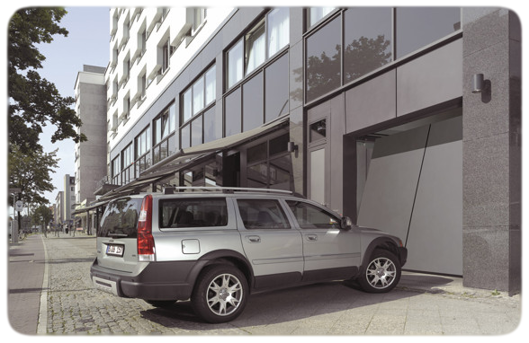 Gatolift S1000 lyfter en vipport. Gatolift S1000 lyfter en vipport.