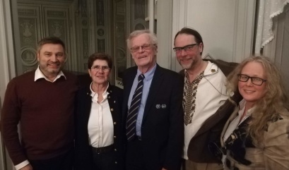Från vänster: Peter Helander, Riksdagsledamot, Ylva Thörn, Landshövding Dalarnas län, Björn Eriksson, Ordförande Riksidrottsförbundet, och så vi! Foto: Henrik Mases Från vänster: Peter Helander, Riksdagsledamot, Ylva Thörn, Landshövding Dalarnas län, Björn Eriksson, Ordförande Riksidrottsförbundet, och så vi! Foto: Henrik Mases