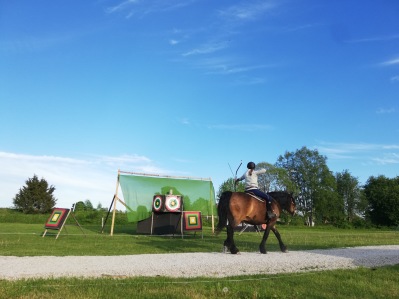 Black Friday. Men vi tänkte ha en vit fredag i stället och uppmärksamma någon som jobbar med Covid inom IVA-vården i Dalarna. Foto: cyroo.se Black Friday. Men vi tänkte ha en vit fredag i stället och uppmärksamma någon som jobbar med Covid inom IVA-vården i Dalarna. Foto: cyroo.se