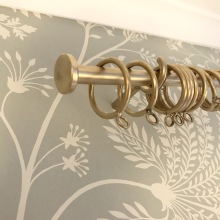 Måttbeställda gardinstänger i 16mm med platta avslut - hos Alegni Design Interiors Stockholm Måttbeställda gardinstänger i 16mm med platta avslut - hos Alegni Design Interiors Stockholm