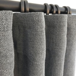 Måttbeställda gardiner i linne från Astrid.se - hos  Alegni Design Interiors