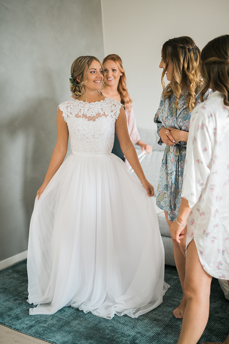 Bride is getting ready for wedding. Photo by Rebecca Wallin Bride is getting ready for wedding. Photo by Rebecca Wallin