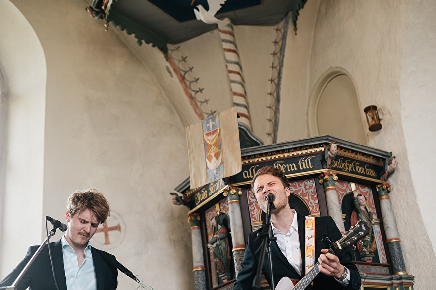 Vigsel i Söndrums kyrka, Halmstad. Rebecca Wallin Vigsel i Söndrums kyrka, Halmstad. Rebecca Wallin