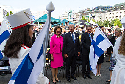 Kungaparet och presidentparet vid invigningen av festivalen i Kungsträdgården. Foto: Kungahuset.se. Kungaparet och presidentparet vid invigningen av festivalen i Kungsträdgården. Foto: Kungahuset.se.