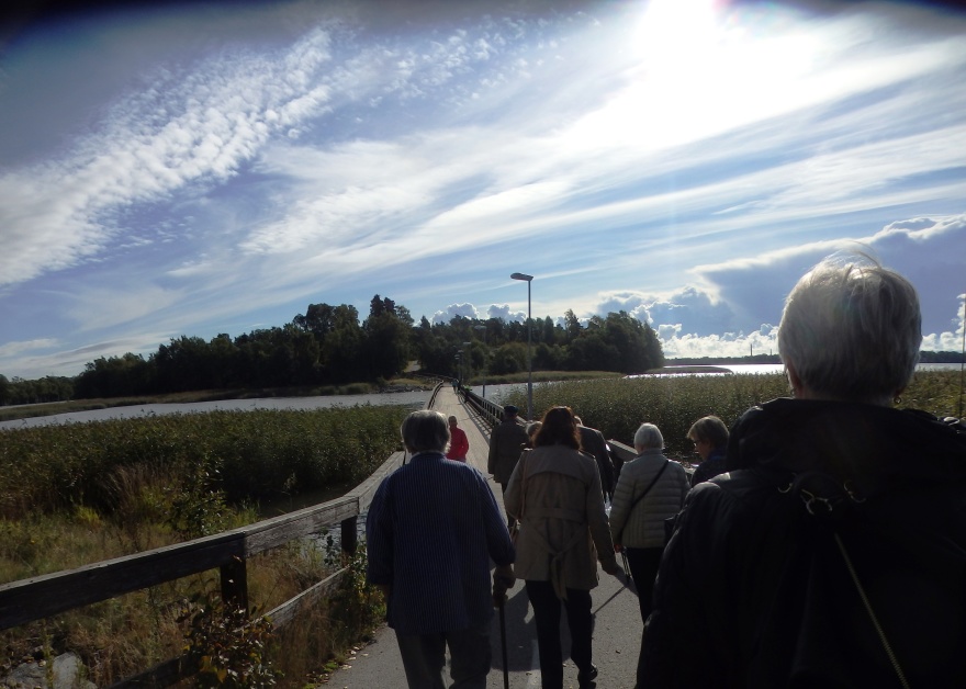 På vandring mot Gallen-Kallelas ateljé - men här åt fel håll... På vandring mot Gallen-Kallelas ateljé - men här åt fel håll...