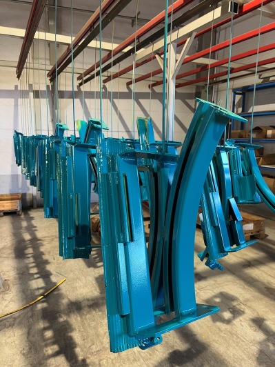 Linde Metallteknik - Våt- och pulverlackering. Vi klarar både små och stora serier. Linde Metallteknik - Våt- och pulverlackering. Vi klarar både små och stora serier.