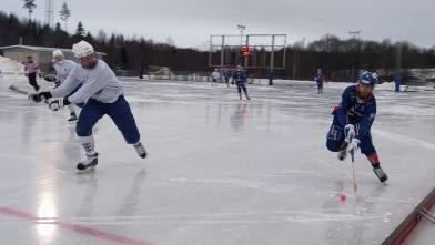 Micke Norberg provar efter sargen. Alla foton: Röntgenbilder Micke Norberg provar efter sargen. Alla foton: Röntgenbilder